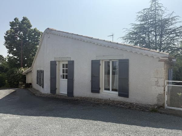 Tournon-d'Agenais (47370) Cazideroque Maison avec 2 chambres, 2 salles de bains, terrasse et cour jardin