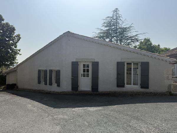 Tournon-d'Agenais (47370) Cazideroque Maison avec 2 chambres, 2 salles de bains, terrasse et cour jardin