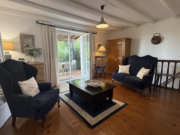 Tournon-d'Agenais (47370) Cazideroque Maison avec 2 chambres, 2 salles de bains, terrasse et cour jardin