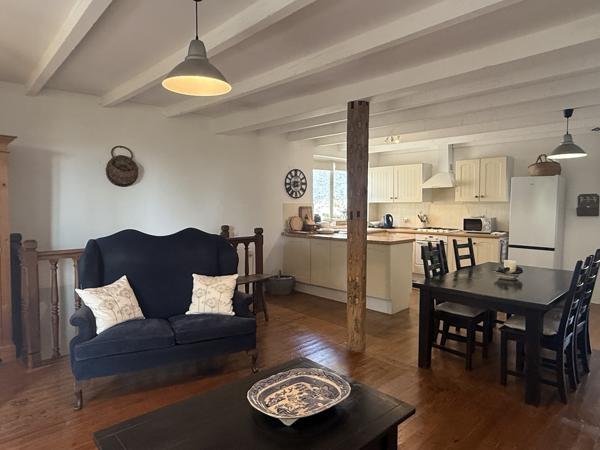 Tournon-d'Agenais (47370) Cazideroque Maison avec 2 chambres, 2 salles de bains, terrasse et cour jardin