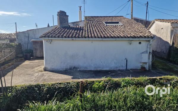 Maison à vendre    1 pièce •  Le Gua