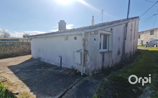 Maison à vendre    1 pièce •  Le Gua