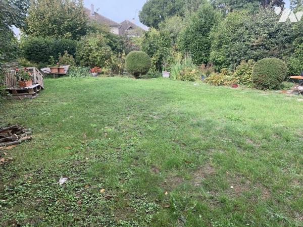 CHALONS EN CHAMPAGNE (51000) Maison d'envion 140m² avec jardin et stationnement 