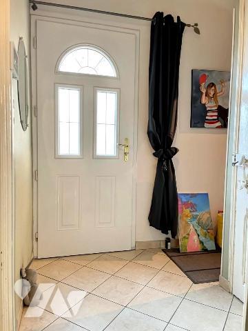 CHALONS EN CHAMPAGNE (51000) Maison d'envion 140m² avec jardin et stationnement 