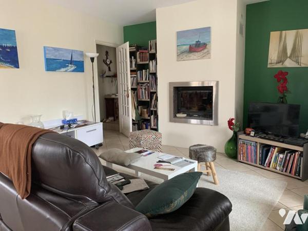 Maison de 7 pièces. Terrain clos de 633m².