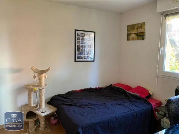 Appartement à louer 2 pièces 37m² Saint-Pierre-du-Mont (40280)