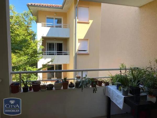 Appartement à louer 2 pièces 37m² Saint-Pierre-du-Mont (40280)