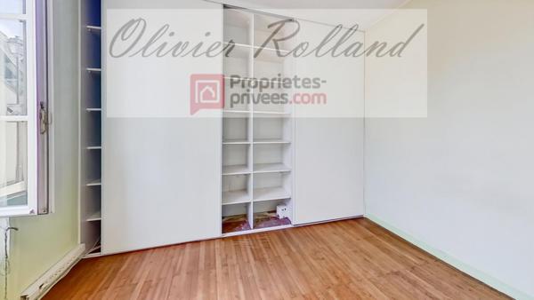 49380 - Centre de Thouarcé Ancien bâtiment de 300 m² avec grenier, cave et garage