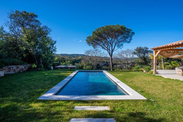 Maison à vendre  7 pièces - 186 m2 LA CROIX VALMER - 83