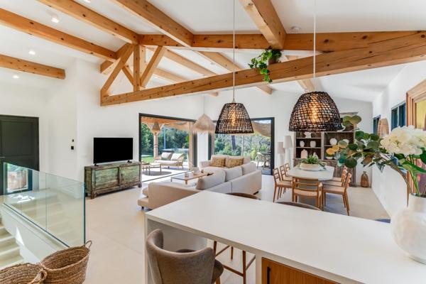 Maison à vendre  7 pièces - 186 m2 LA CROIX VALMER - 83