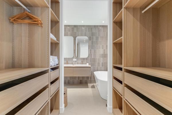 Maison à vendre  7 pièces - 186 m2 LA CROIX VALMER - 83