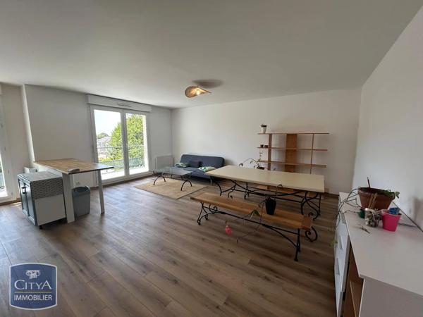 Appartement à louer 3 pièces 66.75m² Tours (37100)