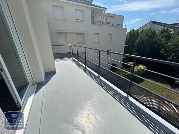 Appartement à louer 3 pièces 66.75m² Tours (37100)