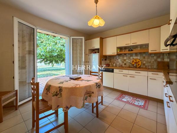 Maison de plain-pied avec jardin, garages et dépendances à Libourne Détails des diagnostics énergétiques