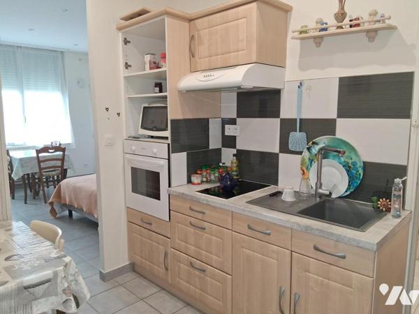 STUDIO CENTRE-VILLE REZ DE CHAUSSEE avec COUR PRIVEE