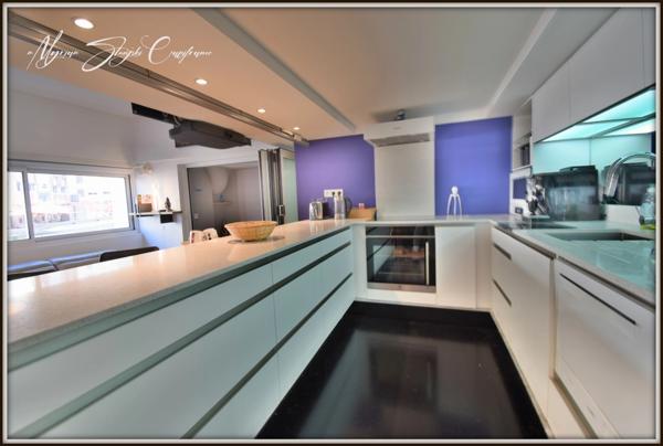 Appartement à vendre 4 pièces BIARRITZ (64) de 104,11 m² à la grande plage.