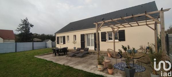 Pavillon 4 pièces de 94 m² à Lamotte-Beuvron (41600)