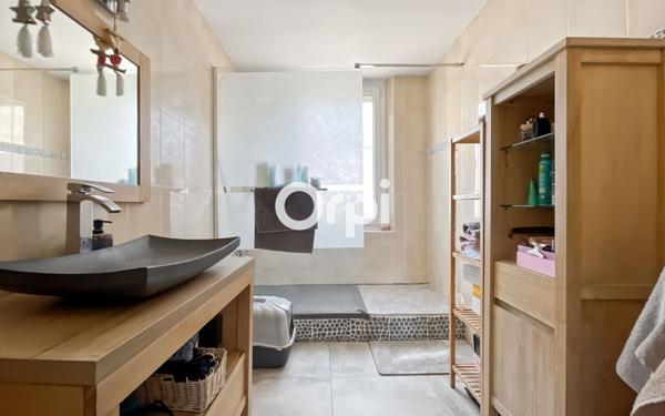 Maison à vendre    5 pièces • 124,70 m2 Marseille 12