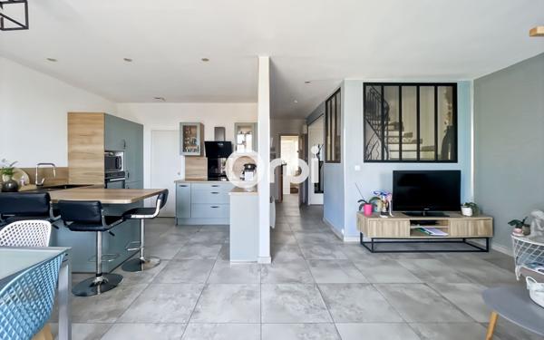 Maison à vendre    5 pièces • 124,70 m2 Marseille 12