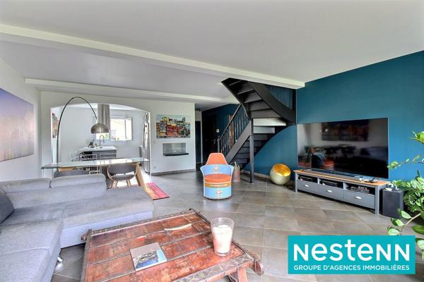 Maison familiale lumineuse avec jardin , 4 chambres, place de parking, garage 69330 MEYZIEU