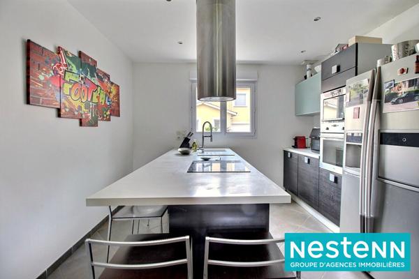 Maison familiale lumineuse avec jardin , 4 chambres, place de parking, garage 69330 MEYZIEU