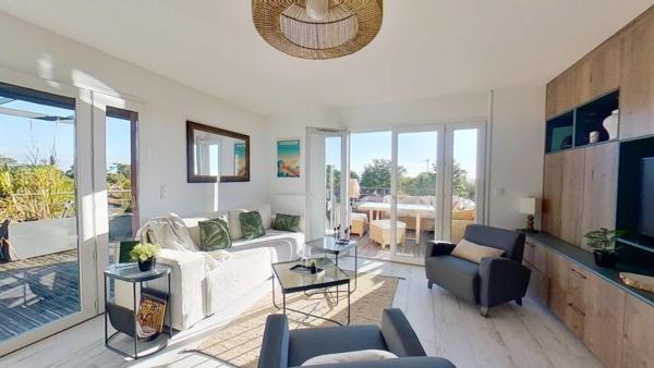 ANDERNOS – Appartement d’exception avec terrasse et vue Bassin