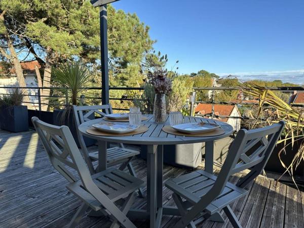 ANDERNOS – Appartement d’exception avec terrasse et vue Bassin