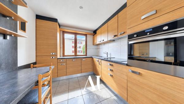 Appartement T3 balcon garage cave Gex 01170