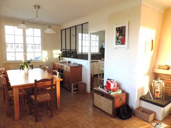 Thouars (79100) ref 23568 THOUARS Centre ville proche commerces maison 4 chambres de 115m² sur 418m² de terrain