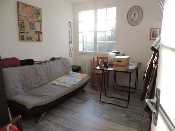 Thouars (79100) ref 23568 THOUARS Centre ville proche commerces maison 4 chambres de 115m² sur 418m² de terrain