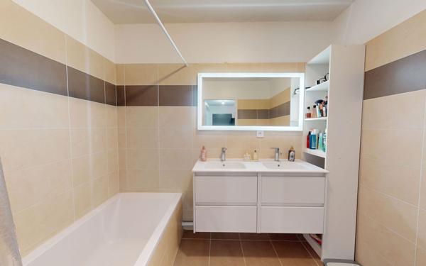 Appartement à vendre    3 pièces • 67,89 m2 Onet-le-Château