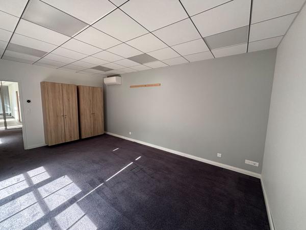 A LOUER - BUREAUX - CHANTILLY