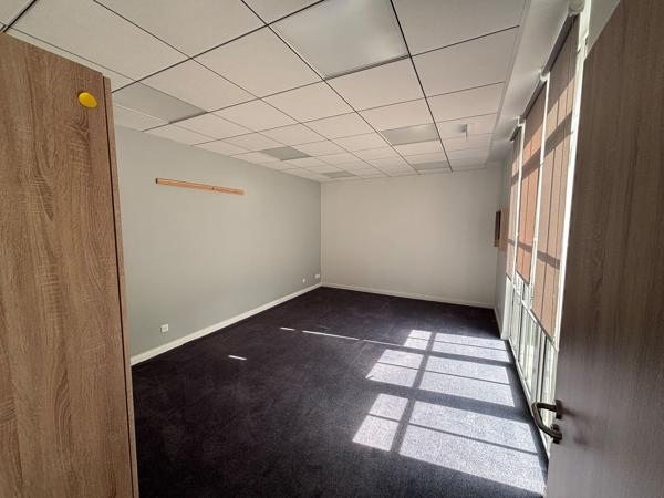 A LOUER - BUREAUX - CHANTILLY