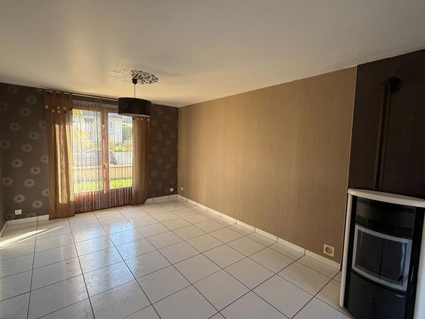 Maison à vendre à Domloup ? 3 chambres ? Sous-sol complet ? Terrain de 484 m² ? Proche Rennes