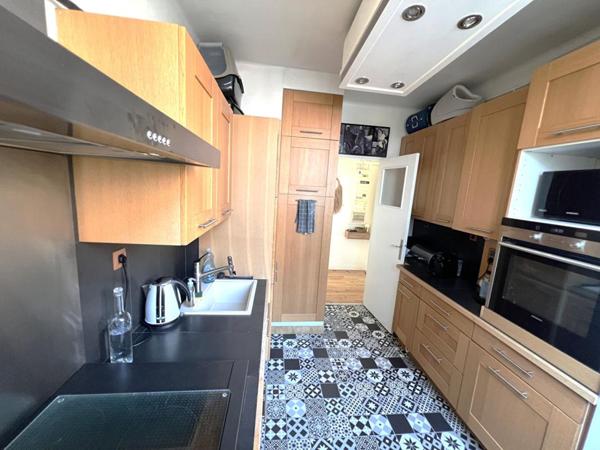 Appartement à Suresnes  - Très bon état