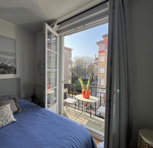 Appartement à Suresnes  - Très bon état
