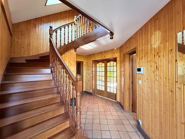 MAISON 7 PIECES MAY SUR ORNE