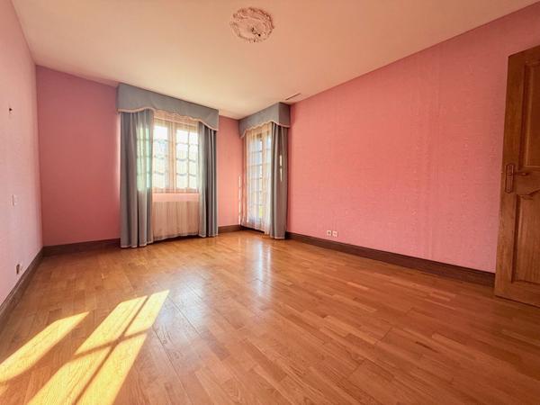 MAISON 7 PIECES MAY SUR ORNE