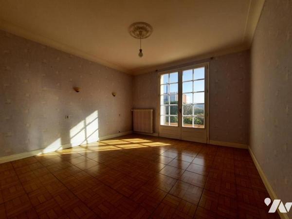 CHALLANS - Proche centre ville et établissements scolaire