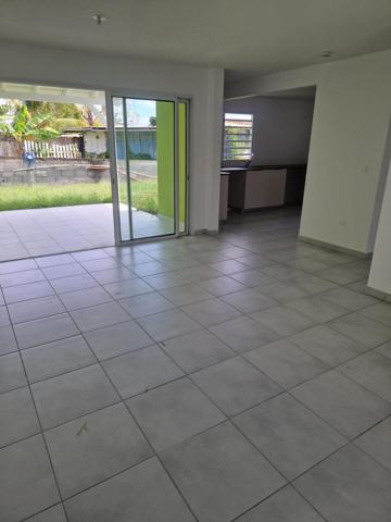 Maison 85 m2 avec terrasse 14 m2 et Jardinet de 125 m2