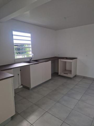 Maison 85 m2 avec terrasse 14 m2 et Jardinet de 125 m2