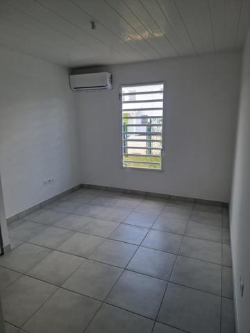 Maison 85 m2 avec terrasse 14 m2 et Jardinet de 125 m2