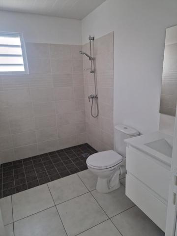 Maison 85 m2 avec terrasse 14 m2 et Jardinet de 125 m2