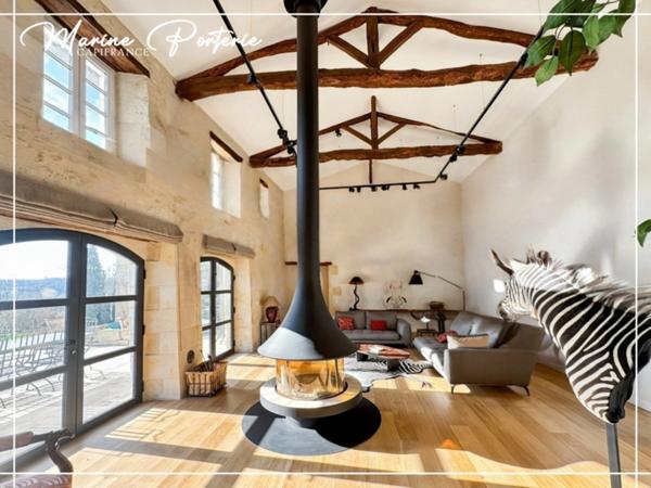 Propriété de charme en pierre – volumes exceptionnels – piscine – vue dégagée – proche Auch