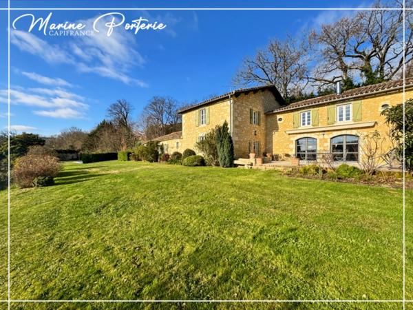 Propriété de charme en pierre – volumes exceptionnels – piscine – vue dégagée – proche Auch