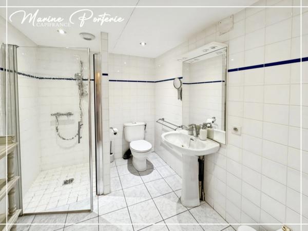 Propriété de charme en pierre – volumes exceptionnels – piscine – vue dégagée – proche Auch