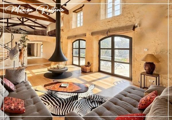 Propriété de charme en pierre – volumes exceptionnels – piscine – vue dégagée – proche Auch