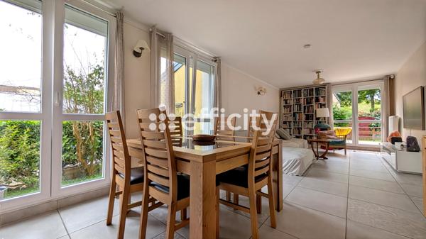 Appartement
         4 pièces
        - 85 m² Exclusivité 294 000 € *