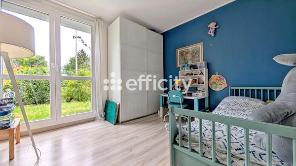 Appartement
         4 pièces
        - 85 m² Exclusivité 294 000 € *