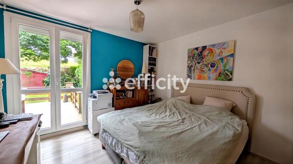 Appartement
         4 pièces
        - 85 m² Exclusivité 294 000 € *